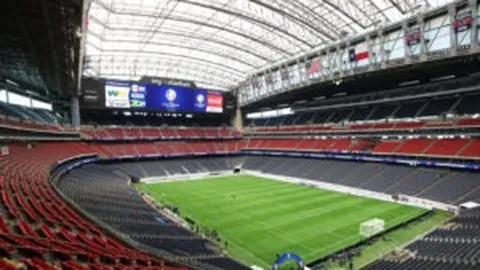 “NBA未来五年最具潜力的五位新星揭晓，前三巨头退役在即，双星接棒成悬念，榜首人选引猜测”